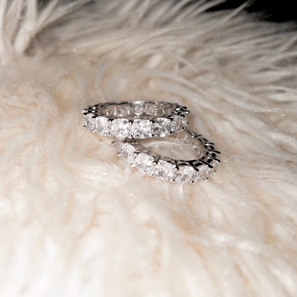 Waterproof Tarnish Proof Silver Diamond Ring - Picture 3 of 7